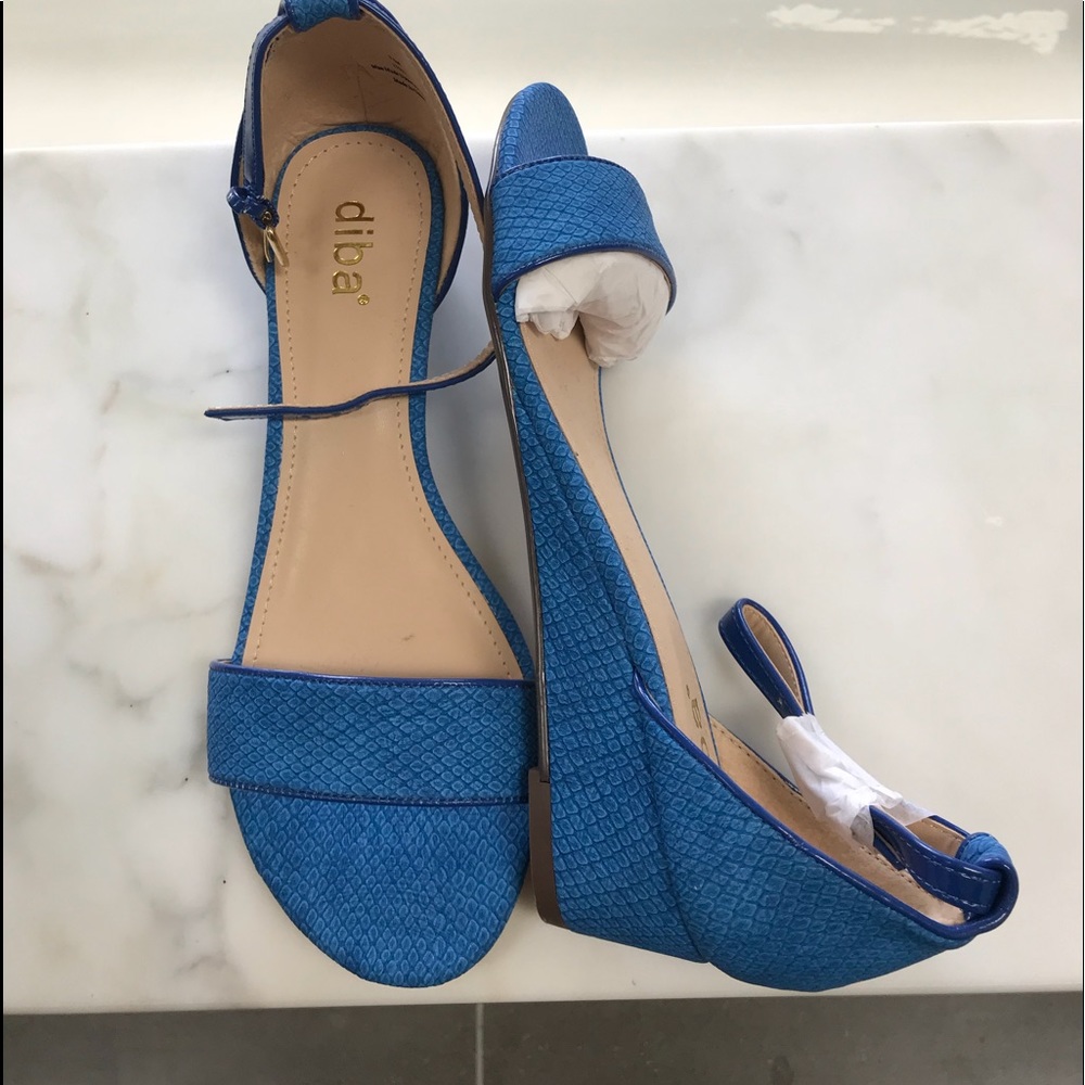 Beautiful blue wedges by Diba